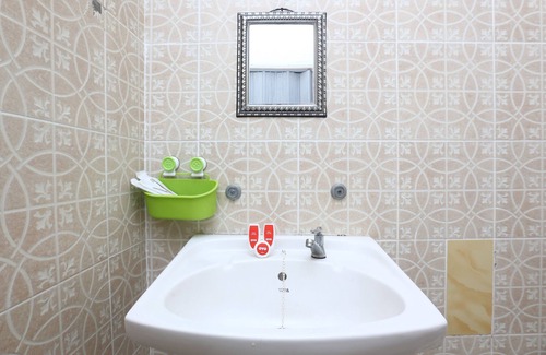 Kampung Kijing Hotel | Super OYO 89640 Hotel Pelangi Marang