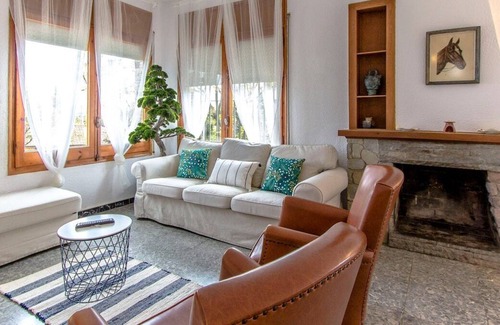 Sant Cugat del Valles Villa | Super Sant Cugat with swimming pool just 15 km from Barcelona!
