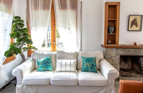 Sant Cugat del Valles Villa | Super Sant Cugat with swimming pool just 15 km from Barcelona!