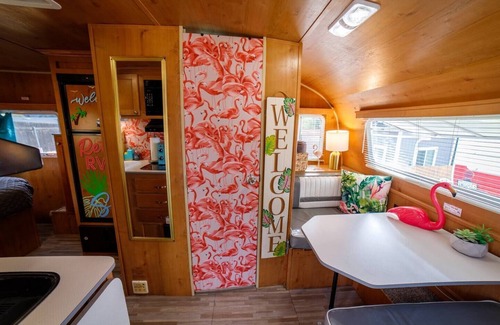 Ocean Beach House | Super Spring sale on Flashback Fun in Bettie!