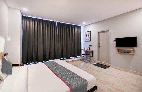Champapet Hotel | Super Townhouse De Alphabet Karmanghat