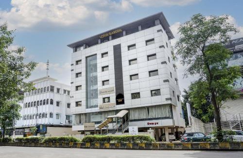 Pimpri Colony Hotel | Super Townhouse OAK Regal Inn Near Sant Tukaram Nagar Metro Station