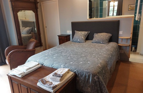 Nestier Bed & Breakfast | Superb 1785 guesthouse, whirlpool bath, massages