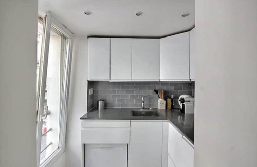 Bonne-Nouvelle Apartment | Superb 2-bedroom apartment HEART of Paris - 10m walk from Le Louvre Museum