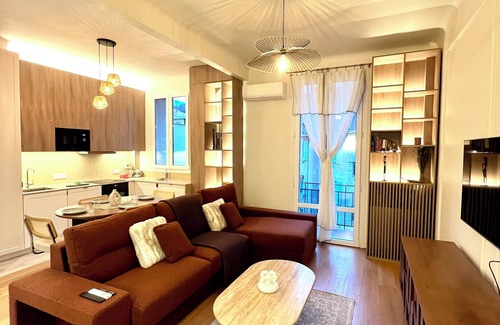 Riquier Apartment | SUPERB 2-ROOM APARTMENT, NEWLY RENOVATED. CLOSE TO PORT AND SHOPS.