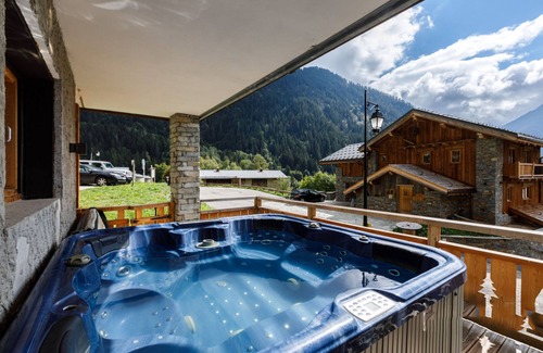 Champagny-en-Vanoise Apartment | Superb accommodation, outdoor jacuzzi, view, sauna