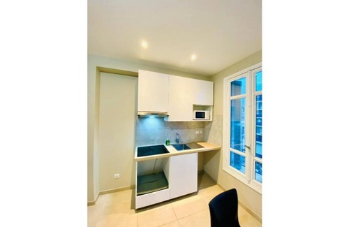 Riquier Apartment | SUPERB APARTMENT NEAR THE PORT OF NICE