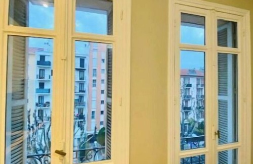 Riquier Apartment | SUPERB APARTMENT NEAR THE PORT OF NICE