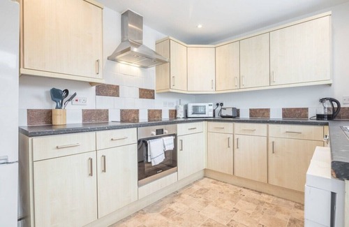 Cambridge House | Superb Central 2 Bed Home