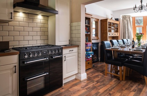 Rowen House | Superb family-friendly dwelling in Snowdonia National Park with mountain views