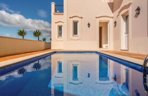 Sao Goncalo Villa | Superb Funchal Villa | Palheiro Ocean Vila | 3 Bedrooms | Sea & City Views