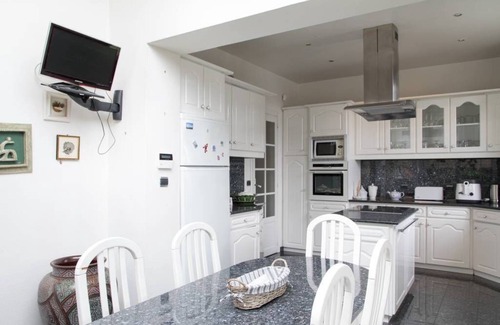 Neuilly-Plaisance House | Superb mansion house in millstone