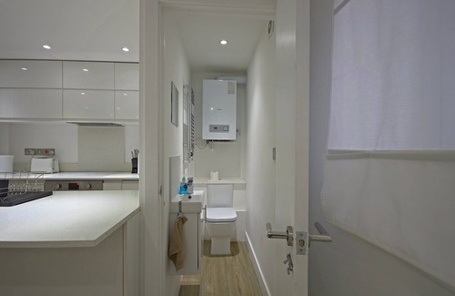 Adamsdown House | Superb modern house in Cardiff!