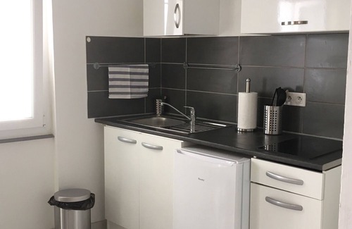 Sete Apartment | Superb modern studio in typical neighborhood