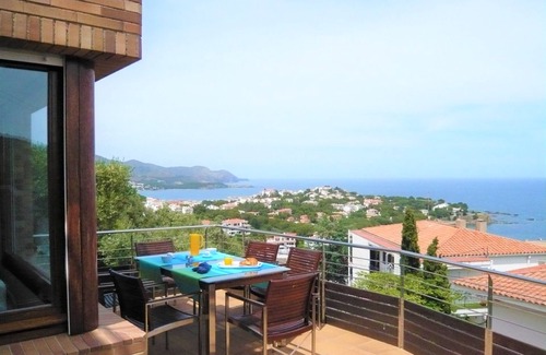 Llanca Apartment | Superb new apartment, luxury, stunning sea views