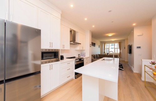 Calgary House | Superb Newly Built 3 bedroom Home in North West Calgary