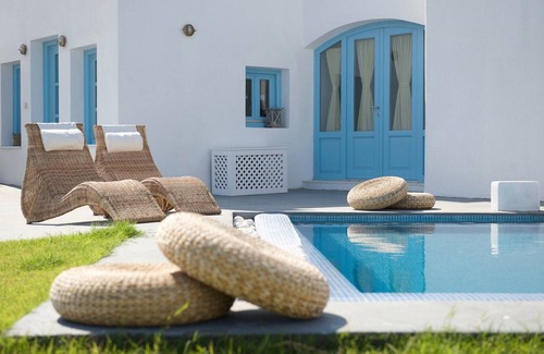 Kamari Villa | Superb Santorini Villa | 1 Bedroom | Villa Erato | Wonderful Aegean Sea Views.