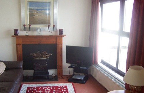 West Looe Apartment | Superb sea views and great location