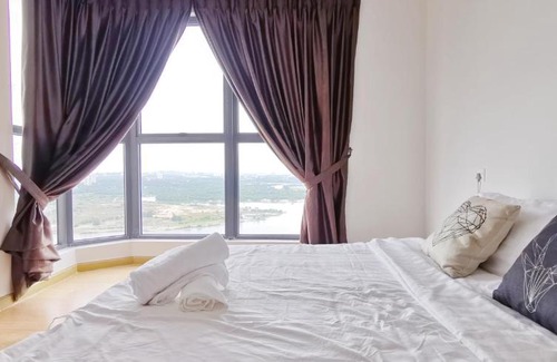 Central District Apartment | SUPERB SEAVIEW ROYAL STRAND DANGA BAY COUNTRY GARDEN