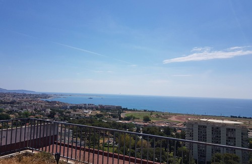 Bastide Giraud Apartment | Superb studio, panoramic sea view. Pool currently out of service.
