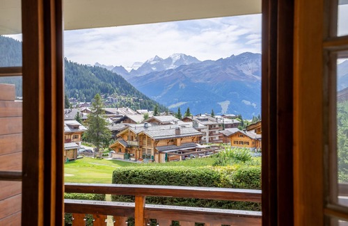 Verbier Apartment | Superb two rooms apartment partially renewed. It is composed of a bedroom with a double bed, a ba