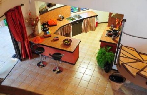 Albion Villa | Superb Villa – Pool/Tropical Garden/WiFi/Daily Housekeeping/Beach 75m