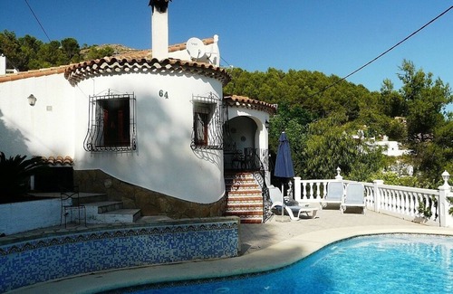 Alcalali Villa | Superb Villa with Stunning Mountain and Valley Views
