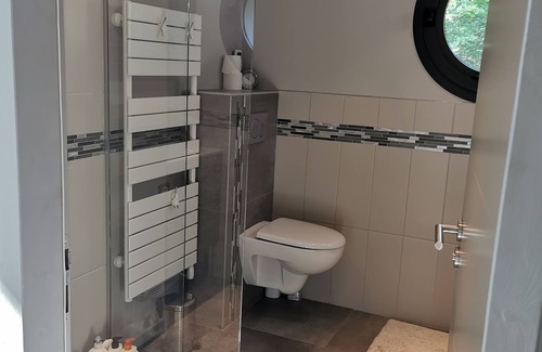Pugny-Chatenod Apartment | Superbe Appartement Avec Piscine, Entre lac et Montagne