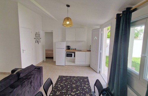 Pierrefitte-sur-Seine House | Superbe Maison Avec Accès au Jardin - Très Proche Sites JO