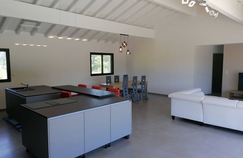 Iholdy House | Superbe Maison Neuve en Pleine Campagne