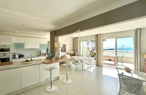 Palavas-les-Flots Apartment | Superbe T5 en Rez-de-plage, Terrasse et Emplacements de Stationnement