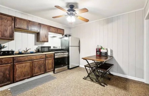 Treme Condo | Superhost 2-bedroom gated condo. 1 block from French Quarter. Parking available