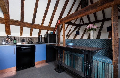 Heybridge Apartment | Superior 1 bedroom apartment - The D'arcy Suite