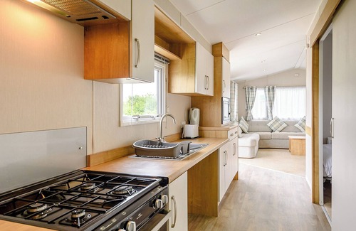 Mablethorpe House | Superior 12ft-wide caravan with two twin with four singles.