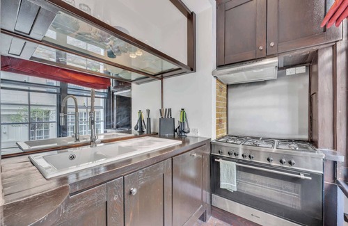 Belgravia Condo | Superior 2 bedroom 2 bathrooms