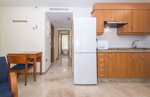 Trinitat Apartment | Superior 2 Bedroom apartment with balcony. VIV 11