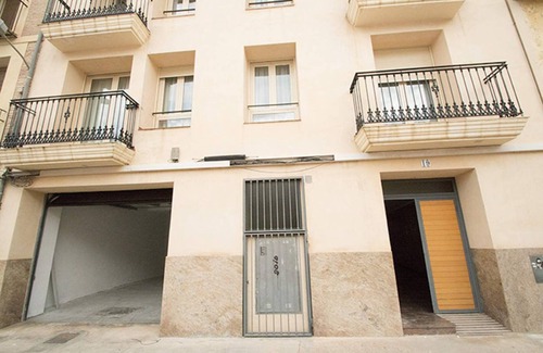 Trinitat Apartment | Superior 2 Bedroom apartment with balcony. VIV 11