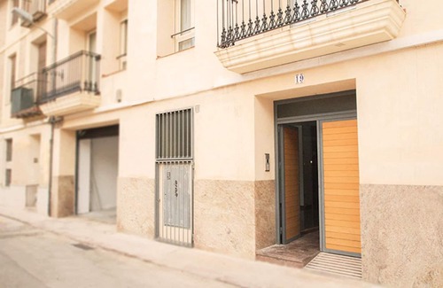 Trinitat Apartment | Superior 2 Bedroom apartment with balcony. VIV 11