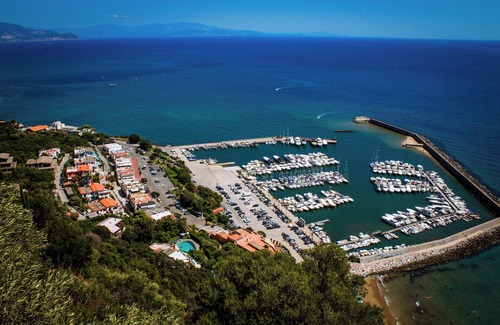 Faro Apartment | SUPERIOR APARTMENT in Villa - San Felice Circeo