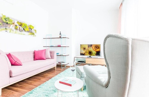 Simmering Apartment | Superior Apertment