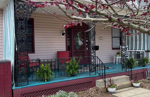Ligonier Apartment | Superior comfort awaits you in this stylish suite walking distance to many shops and restaurants