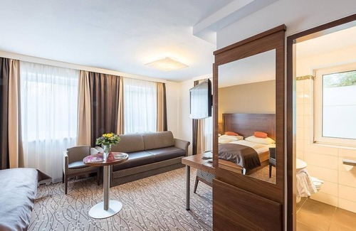 Nonntal House | Superior double room (underground parking included) - Austria Classic Hotel & Gasthof