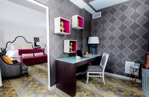 Kalorama Heights Hotel | Superior Junior Suite King, Onsite Bar, Easy Metro Access