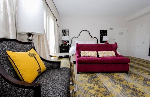 Kalorama Heights Hotel | Superior Junior Suite King, Onsite Bar, Easy Metro Access