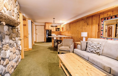 Two Harbors Hotel | Superior Shores