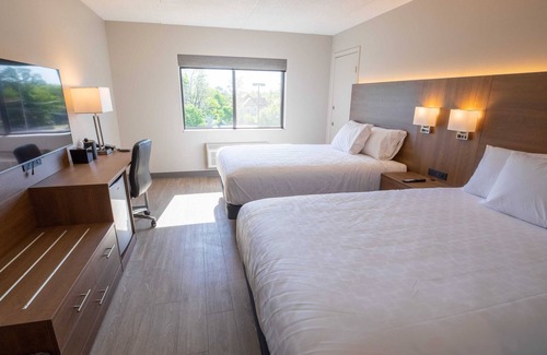 Marquette House | Superior Stay Hotel