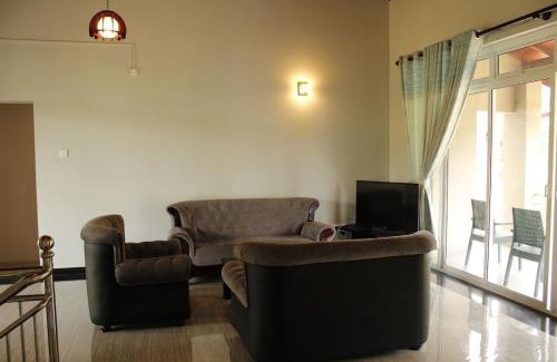 Raddolugama Villa | Superior Villa near Colombo Airport