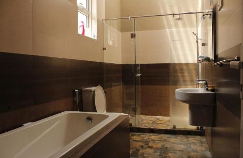 Raddolugama Villa | Superior Villa near Colombo Airport
