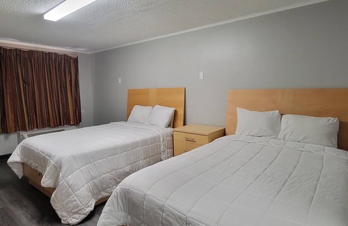 New Castle Hotel | Superlodge