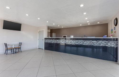 Chambers Hotel | SureStay by Best Western Chambers Petrified Forest